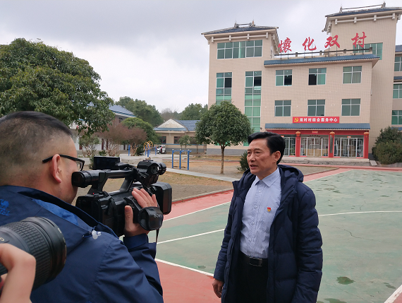 黄秀佳：乡村振兴“建功必须有我”