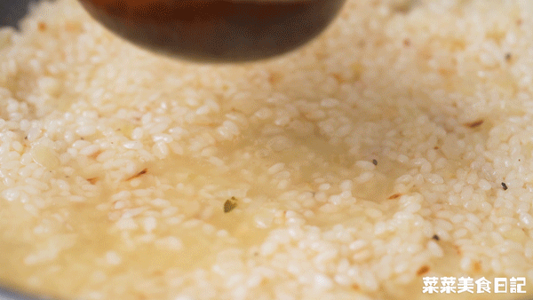 I love to eat this way when it's cold!  It’s so hot that the bowls don’t need to be washed