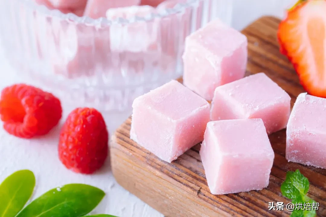 Acid is sweet goluptious, play a tooth juicily, ate strawberry milk is small, this spring did not pass in vain