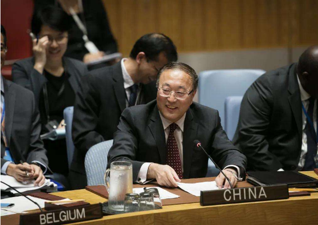 联合国会议上，中美展开正面交锋，我代表：感到羞耻的应该是美国