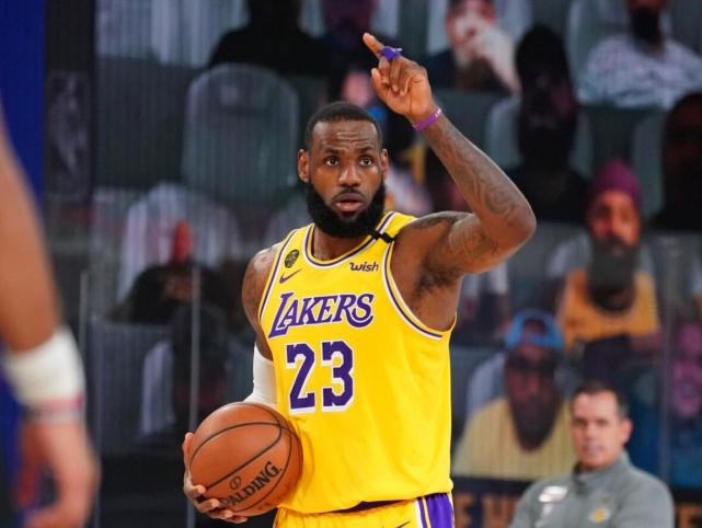 變陣有效果！湖人4大數據領先金塊，詹皇0失誤太無解，魔獸搶籃板壓制Jokic！-黑特籃球-NBA新聞影音圖片分享社區