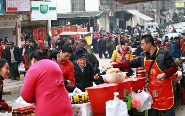 摆地摊3天赚1700元？农民大呼没赚到钱，消费者高