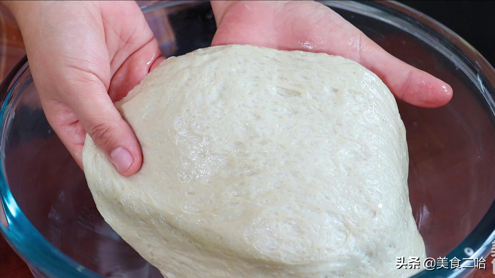 自制烤面筋：半斤粉能做30串，劲道麻辣，在家轻松实现面筋自由