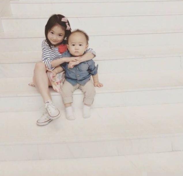 李小鵬為妻子慶生，李安琪與兒女齊出鏡，個個顏值在線