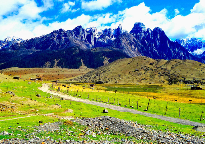 9月秋季最美时节，想旅行的你，这几个地方太美了，带上她出发吧