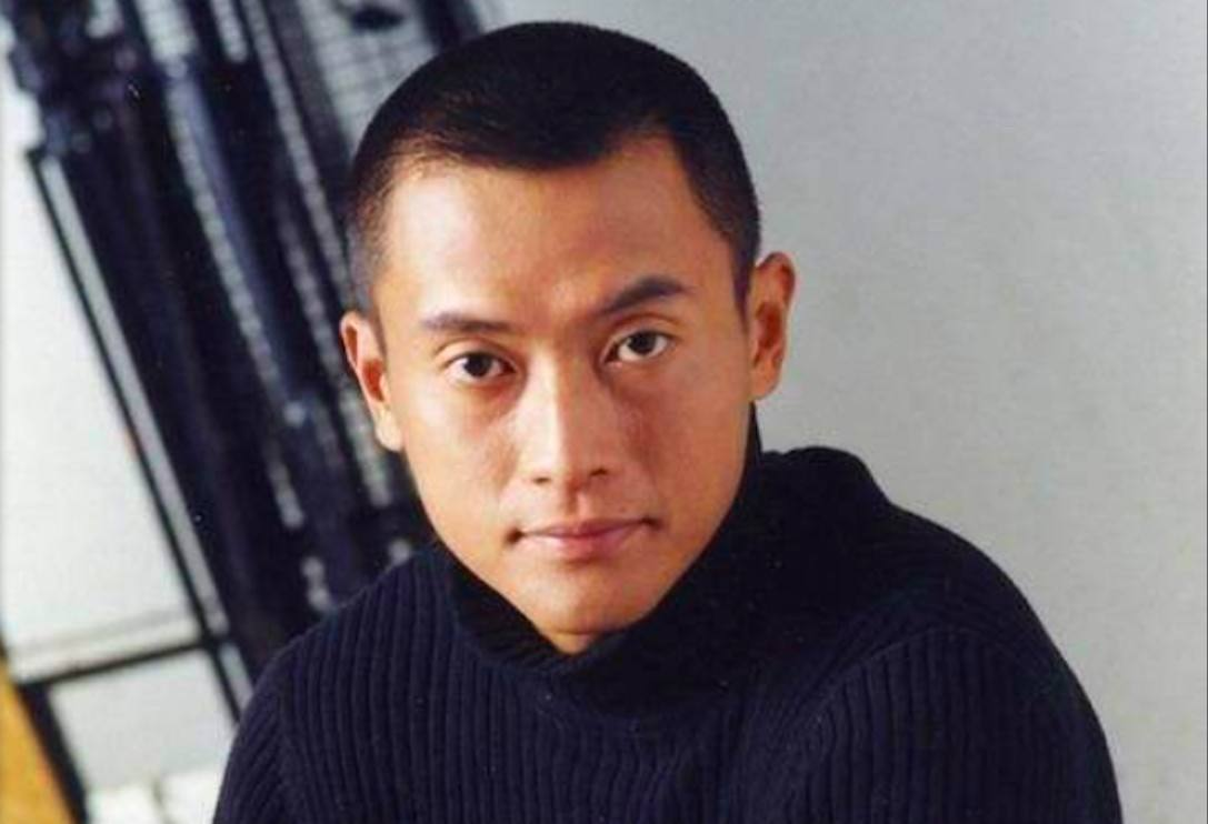 魏骏杰：年轻时被女友称性欲强分手，今嫩妻称