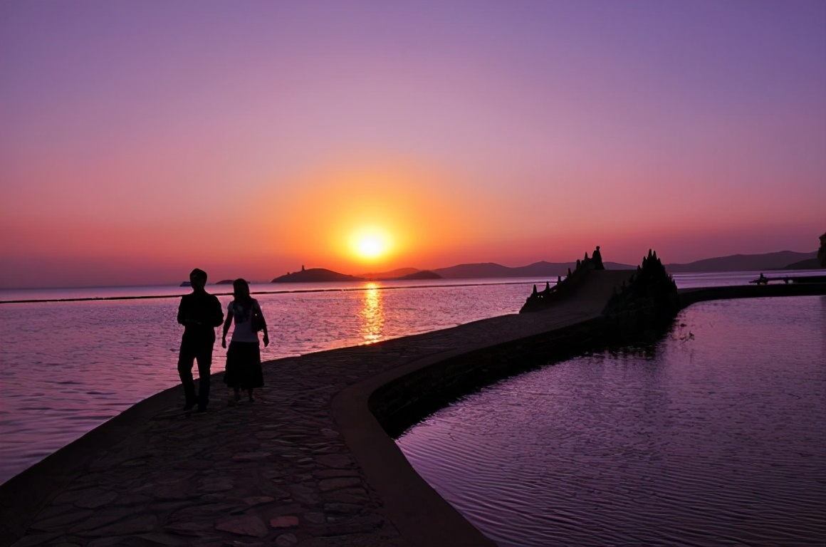夕阳西下的唯美句子图片 适合发日落的朋友圈图片