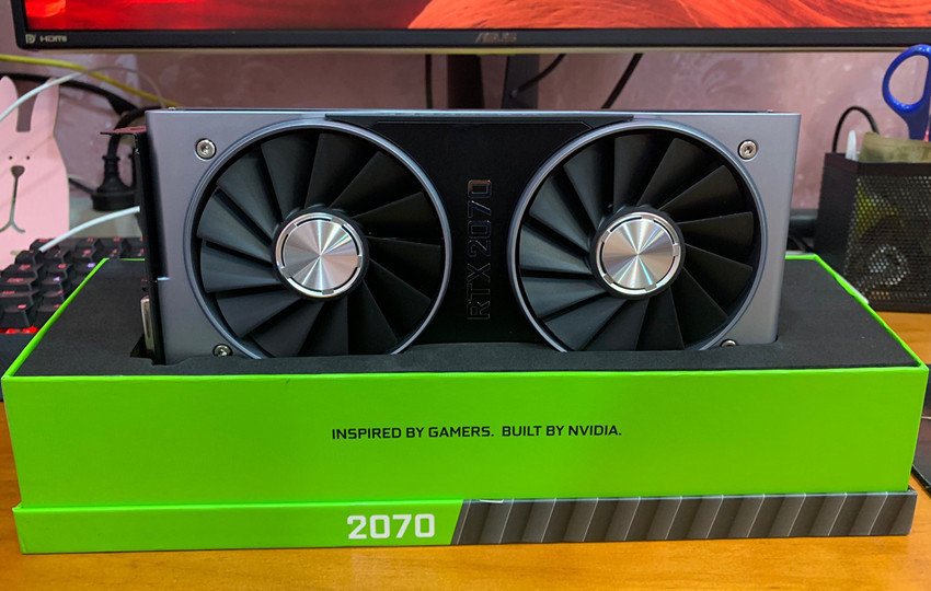 为信仰充值，3700元的英伟达RTX2070显卡开箱体验！