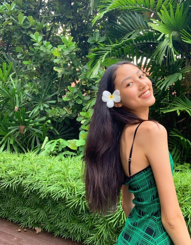 任達華16歲女兒曝光！ 穿緊身褲秀逆天超模腿，顏值逆襲星味十足