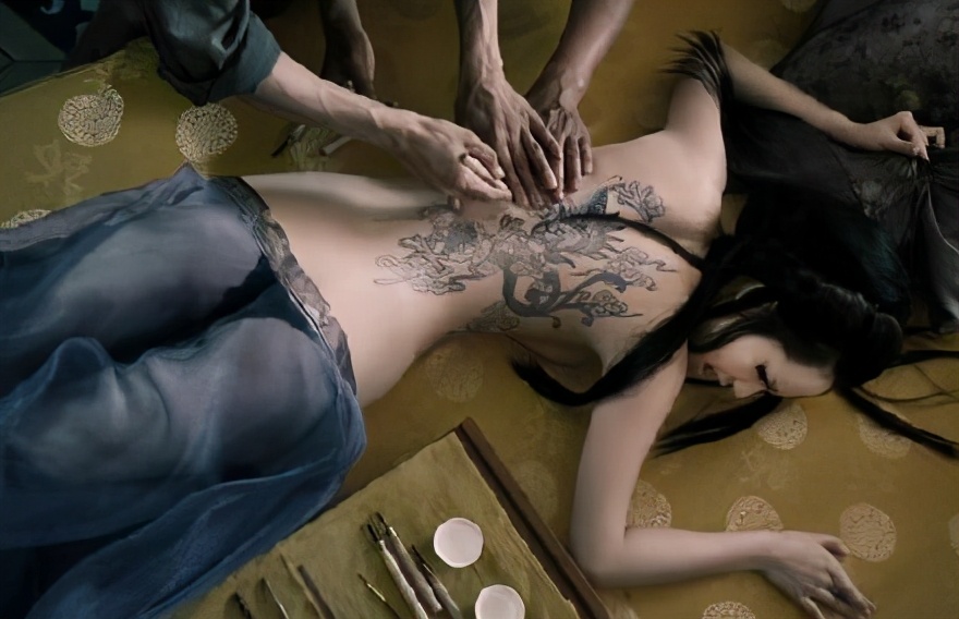 单亲家庭长大，出道14年，爱情事业双丰收｜戚薇