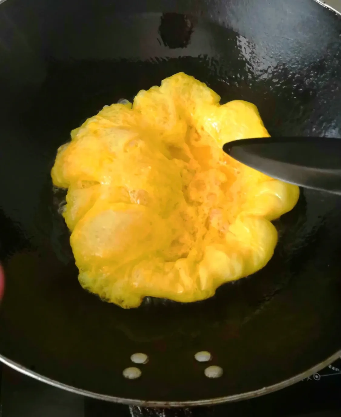 简单家常菜:韭菜炒鸡蛋 美食做法 第4张 简单家常菜:韭菜炒鸡蛋 美食做法 第4张