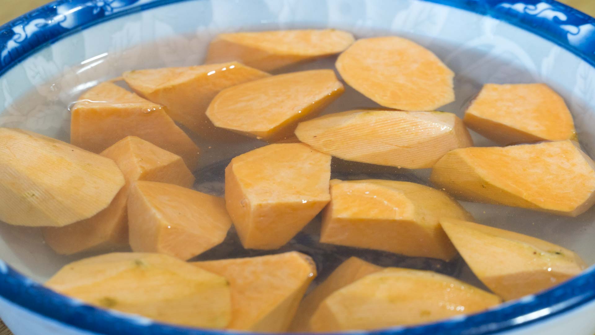 五花肉老做法，上鍋蒸一蒸就出鍋，一層比一層香，好吃不膩口