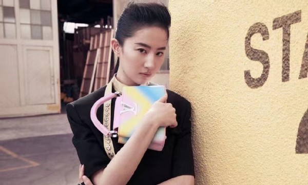 高奢|刘亦菲再接高奢代言 解锁新造型