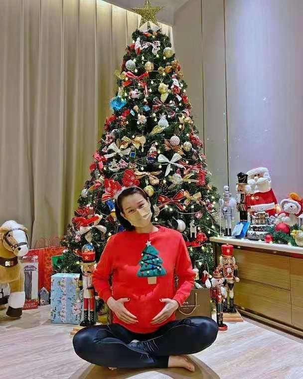 Introduced from the northern and western nationalities or from abroad apricot of harbor elder sister parturient! face of young son side is very fine