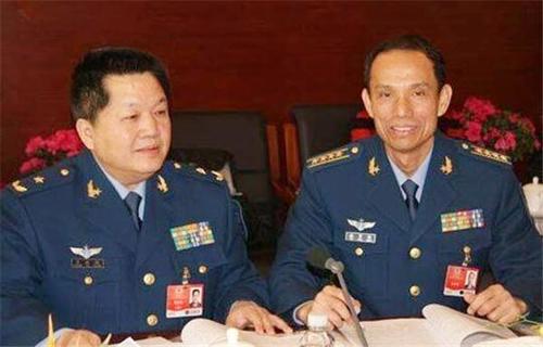 89年，台湾空军中校驾机起义，12架台湾空军战机