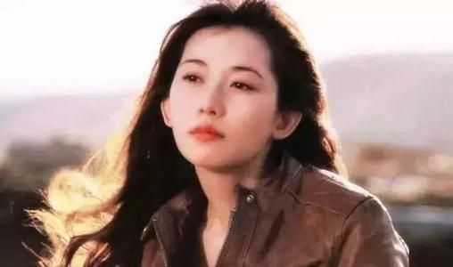 林志玲与老公合体拍广告，婚后一年罕见同框，家暴传闻不攻自破