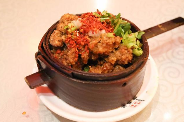 郑州公认的这四种特产美食，本地人和游客都爱吃，你知道哪几种？