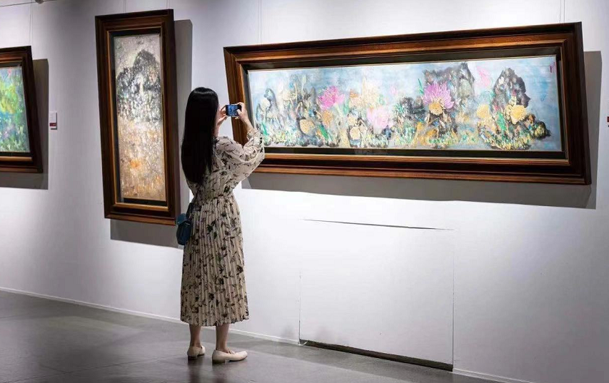 「万象圆成」叶向礼百幅荷花献礼中国共产党成立100周年画展开幕