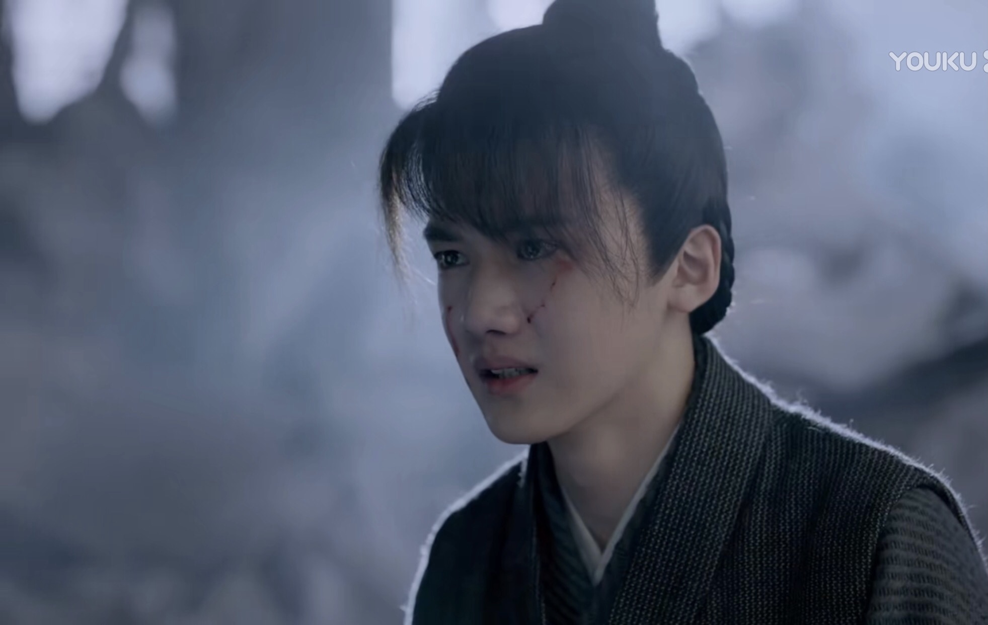 没错,《山河令》的男主是张成岭,女主是顾湘,他们是姐弟