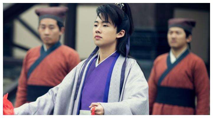 年仅24岁的郭麒麟，今年第一综艺咖，连上9档综