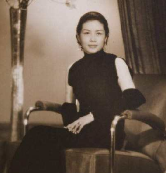 民国才女余美颜，写下日记《摩登情书》，28岁去