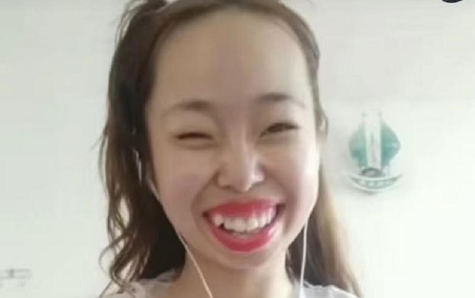 网红嘟嘟姐退网怎么回事，与男友分手原因吗？