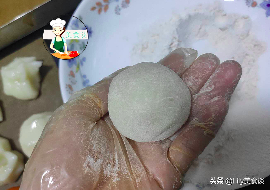 想吃月饼不用去买了，自己做不用烤箱、低糖低油不腻，吃过还想吃