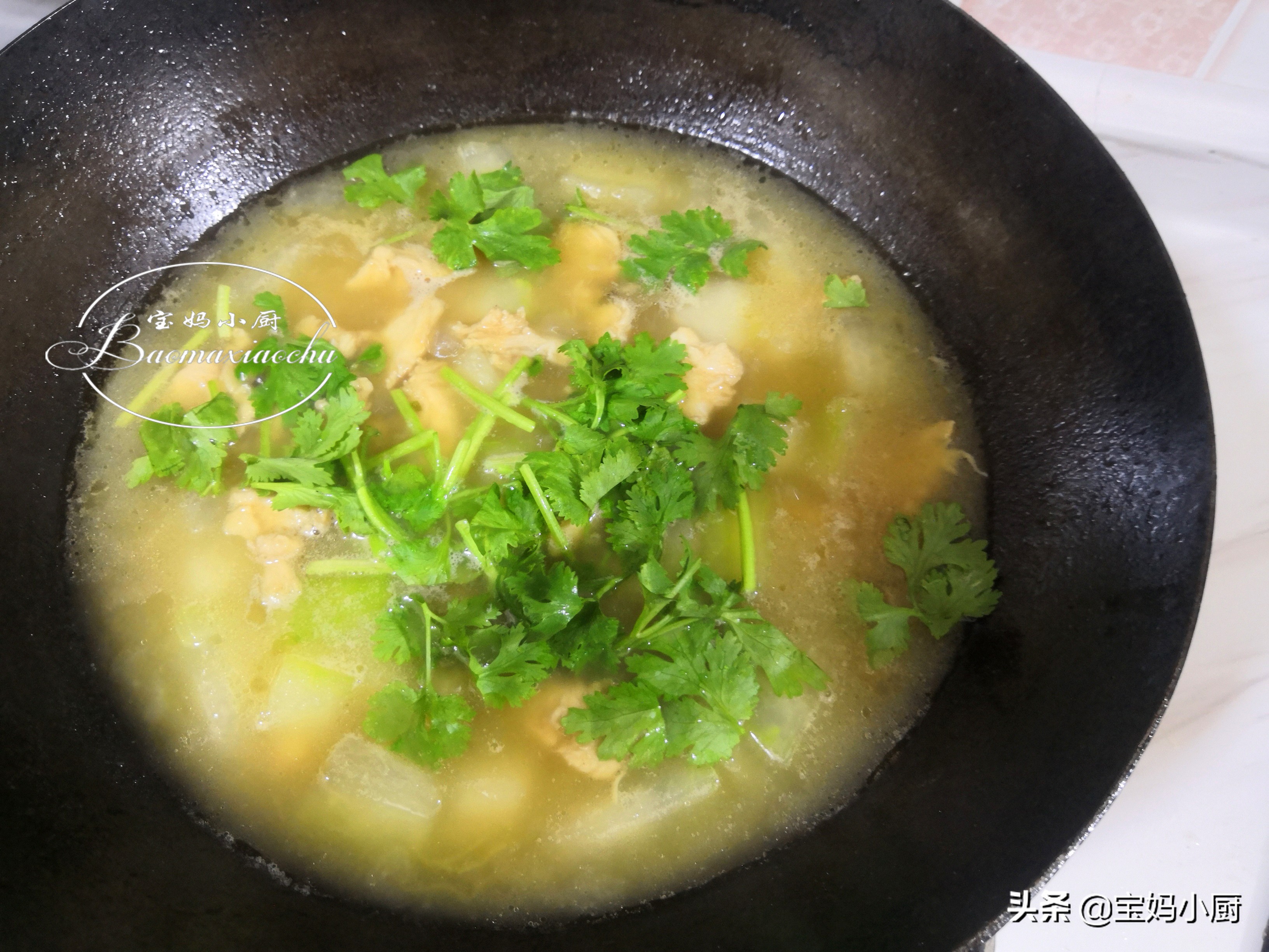 夏季减肥要喝的汤，有肉有菜高蛋白，营养多热量低，好吃助减肉