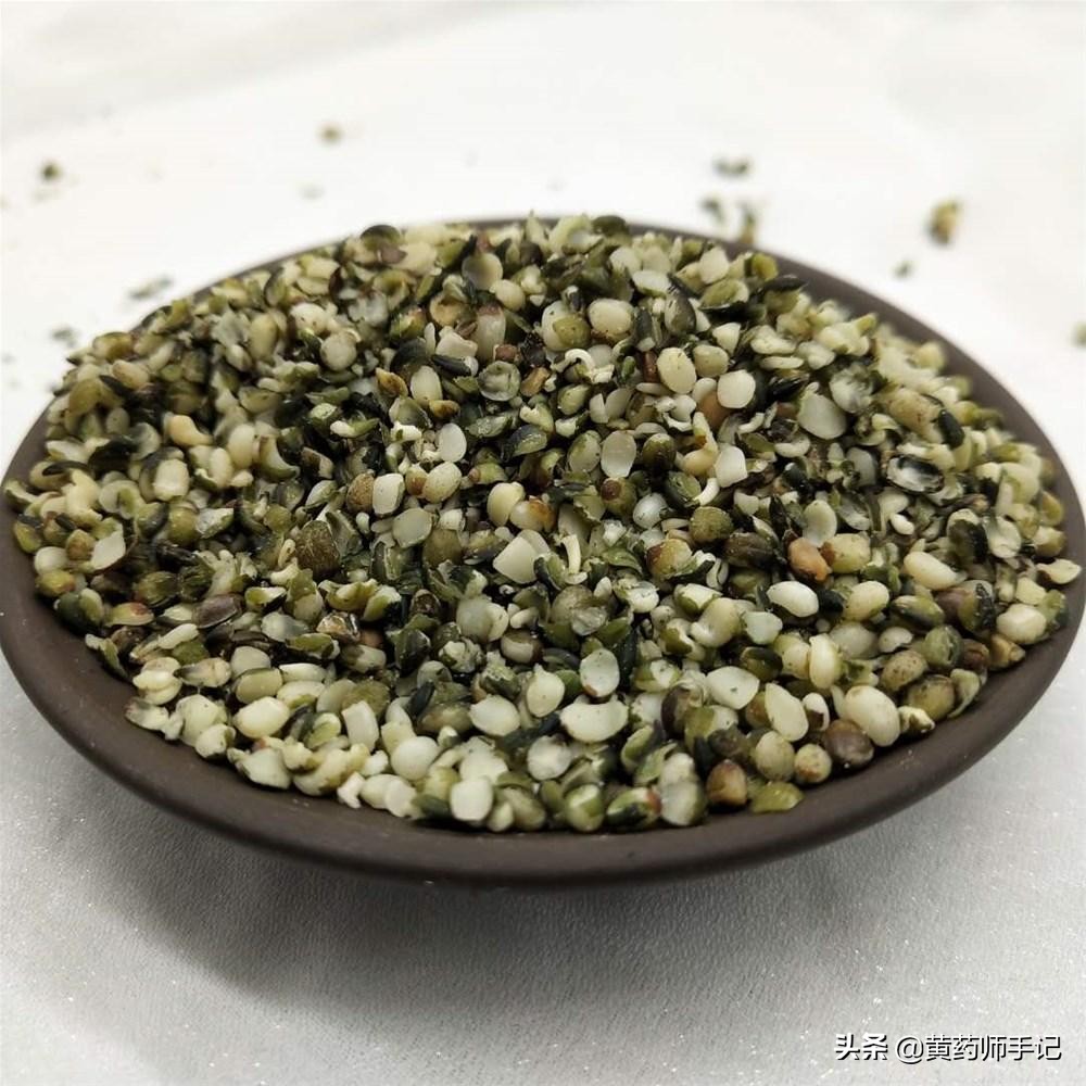 Hemp seed is used for constipation and habitual constipation in the