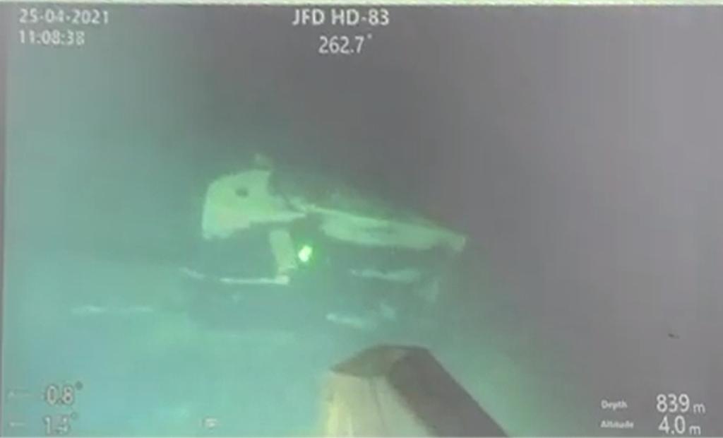 The Indonesian submarine broke 839 meters under the sea, 53 sailors ...