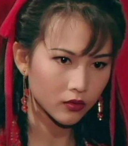 蔡少芬张晋香港豪宅曝光，全屋只有80平，装修得温馨又舒适