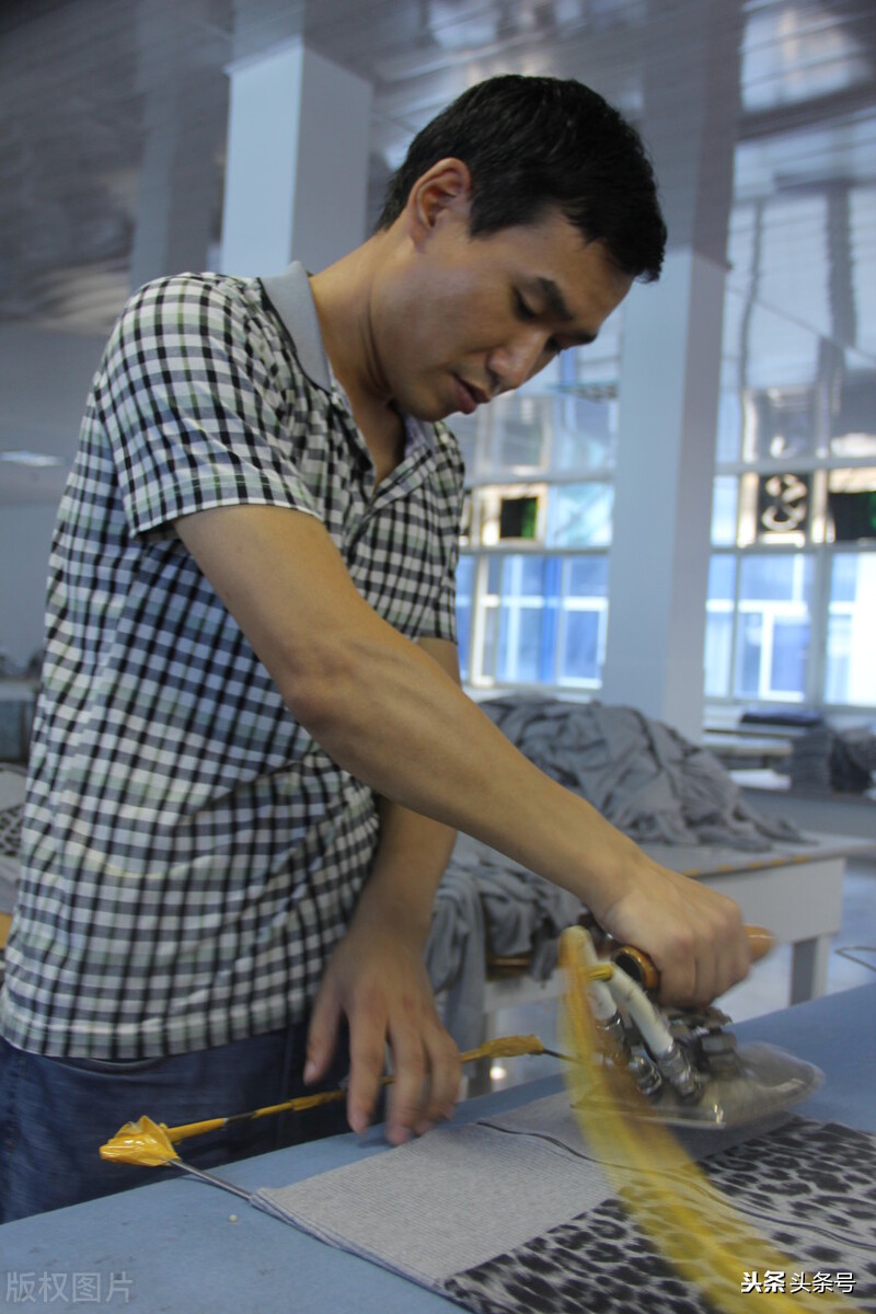 Why does cashmere sweater shrink iNEWS