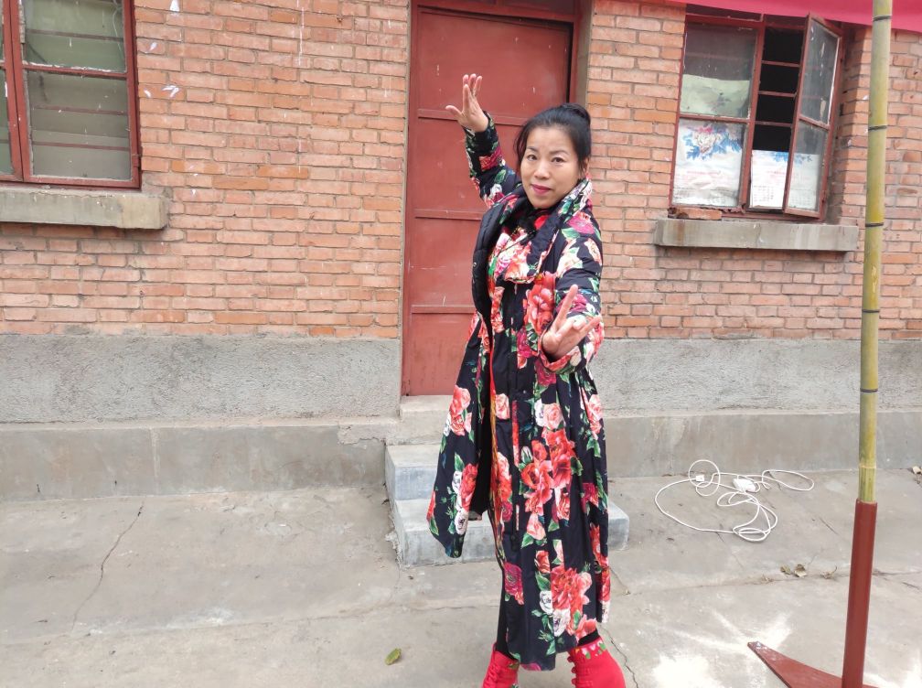 重温红色历史    弘扬经典文化