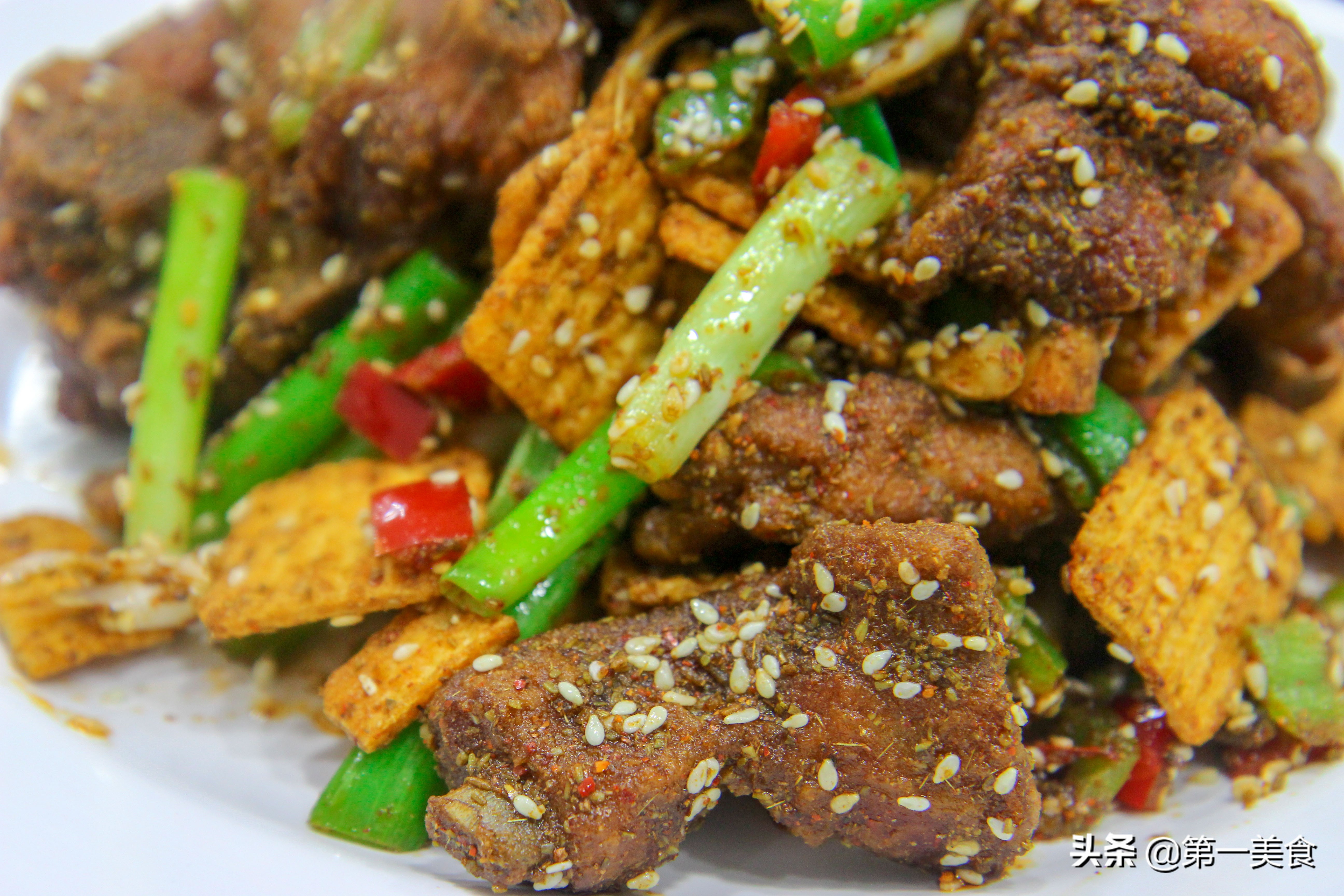圖片[1]-大廚教你風(fēng)味大排新吃法 全家人都愛吃-起舞食譜網(wǎng)