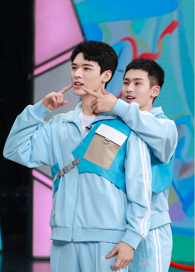 The CP pink that Gong Jun Zhangzhe vasts " billow billow is nailed " electrify was inspected, the official attestation of unprecedented