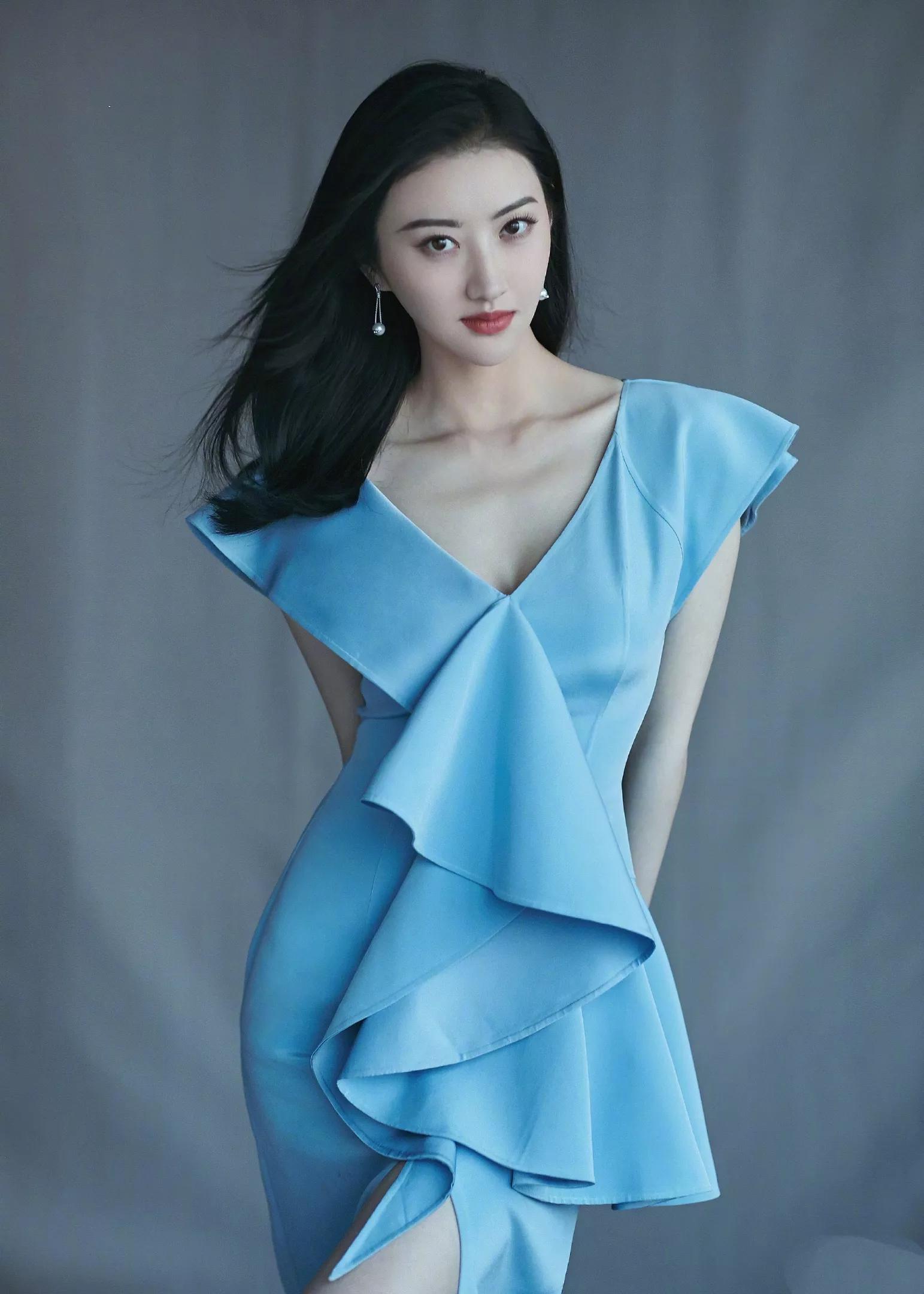 Jing Tian Sexy Photo Album - iNEWS