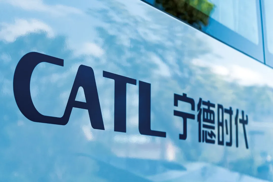 李嘉诚经营60年的身家，这个宁德人用10年就挣到了