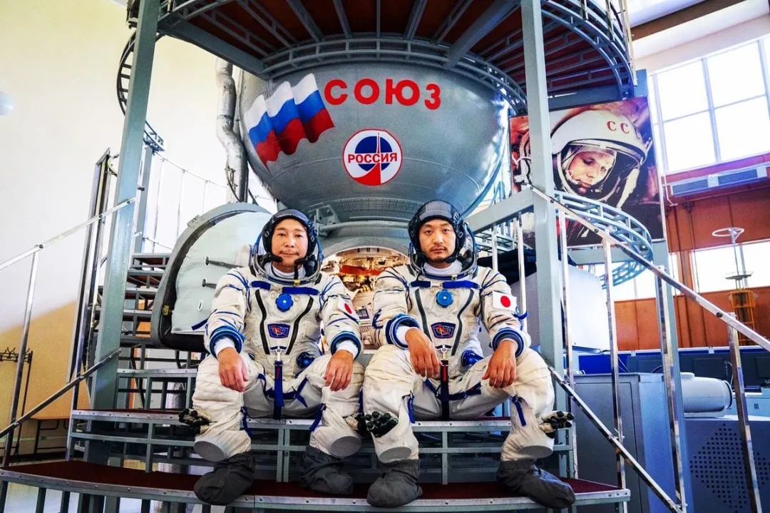 从贝佐斯上天看“顶级富豪鄙视链”