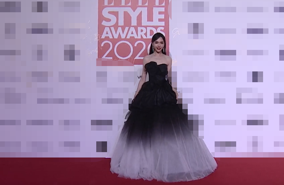 星光大赏杨紫穿得像老艺术家，这锅不应该只让造型团队背