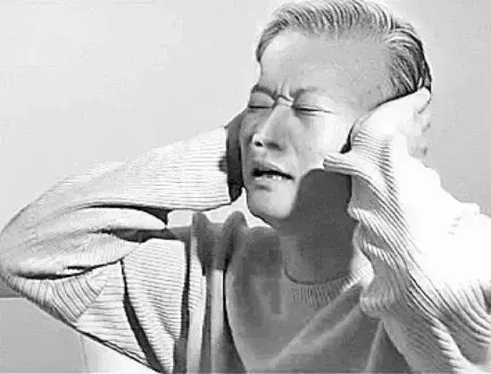 耳鸣耳聋属于非器质性病变引发的神经系统疾病,简单来说就是脑部第八