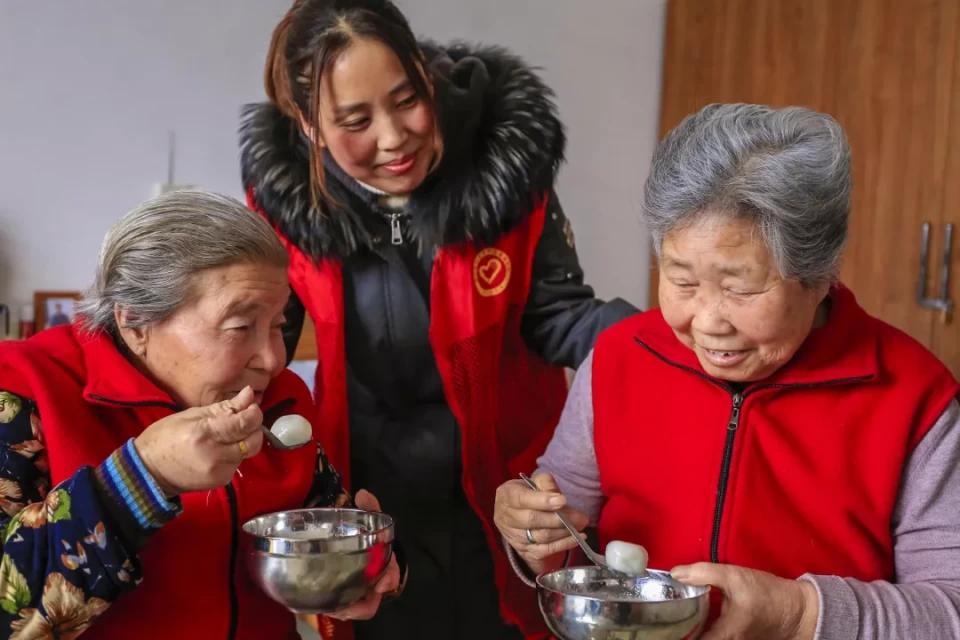 西府老街耍社火，闹元宵，正月十五游灯笼