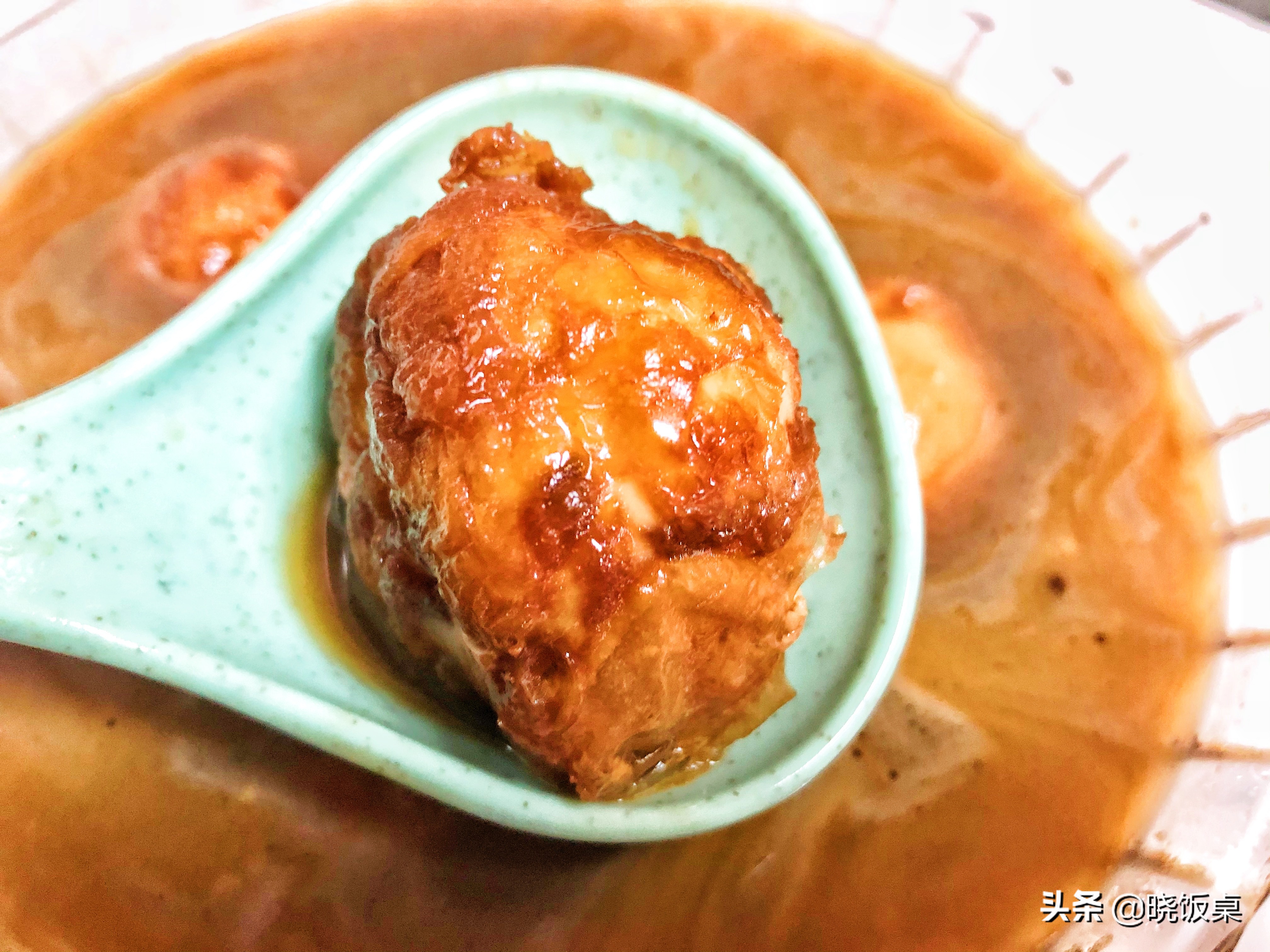 Homemade tiger-skinned eggs with delicious flavor, egg whites are springy, egg yolks are delicious, and a bite is full of juice