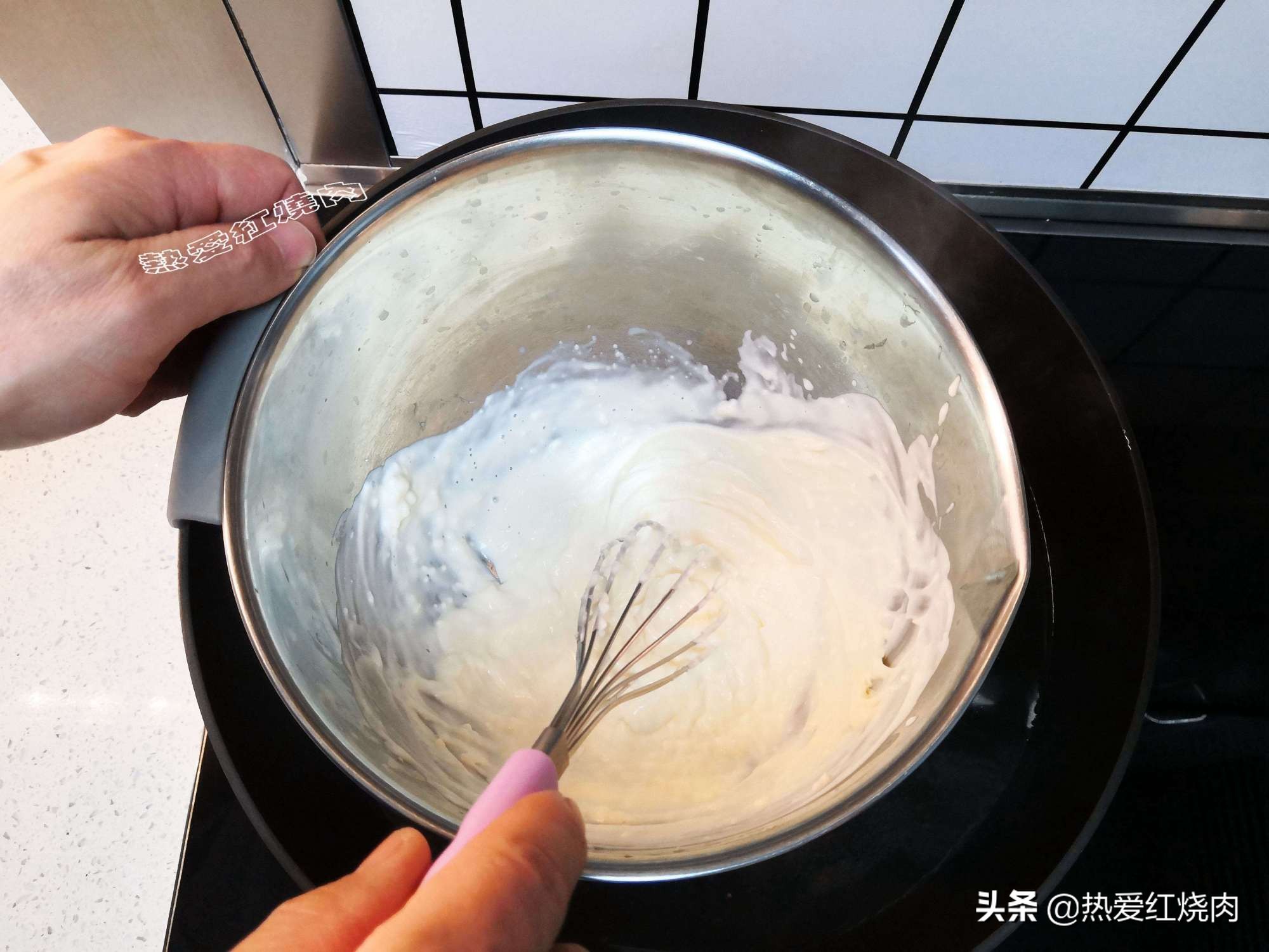 這蛋糕口感濕潤吃著不噎人，做了四次終於成功了，心得體​​會告訴你