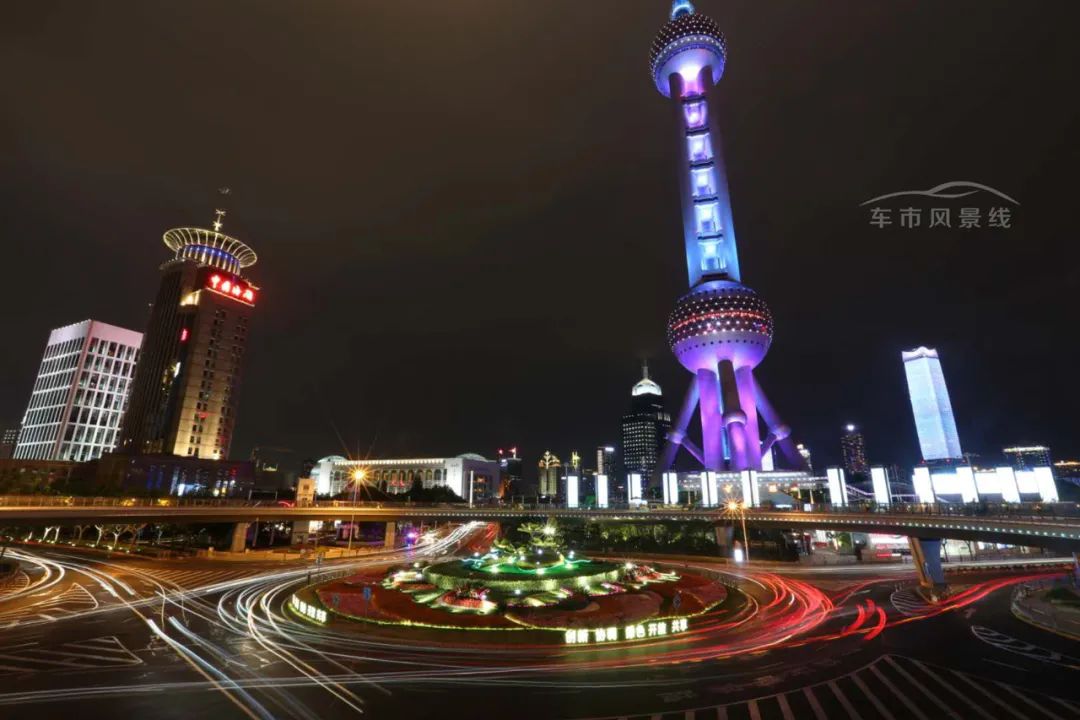 风景线摄影技巧分享贴：如何拍摄出车流光轨的炫酷美图