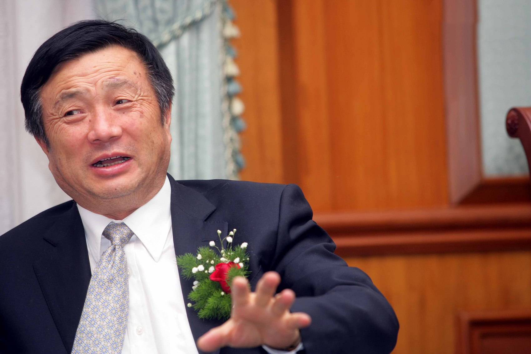 任正非自述：我一生商战无数，能做到现在全凭这2个字