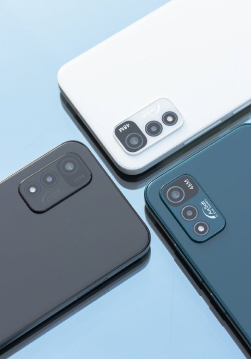 哪些手机可以被称之为“神机”？iPhone4上榜，剩下这两款有争议