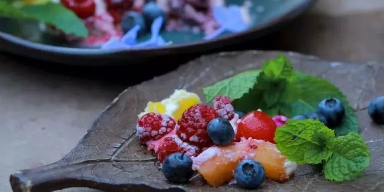 网红李子柒和国家院士袁隆平一起“获奖”？李