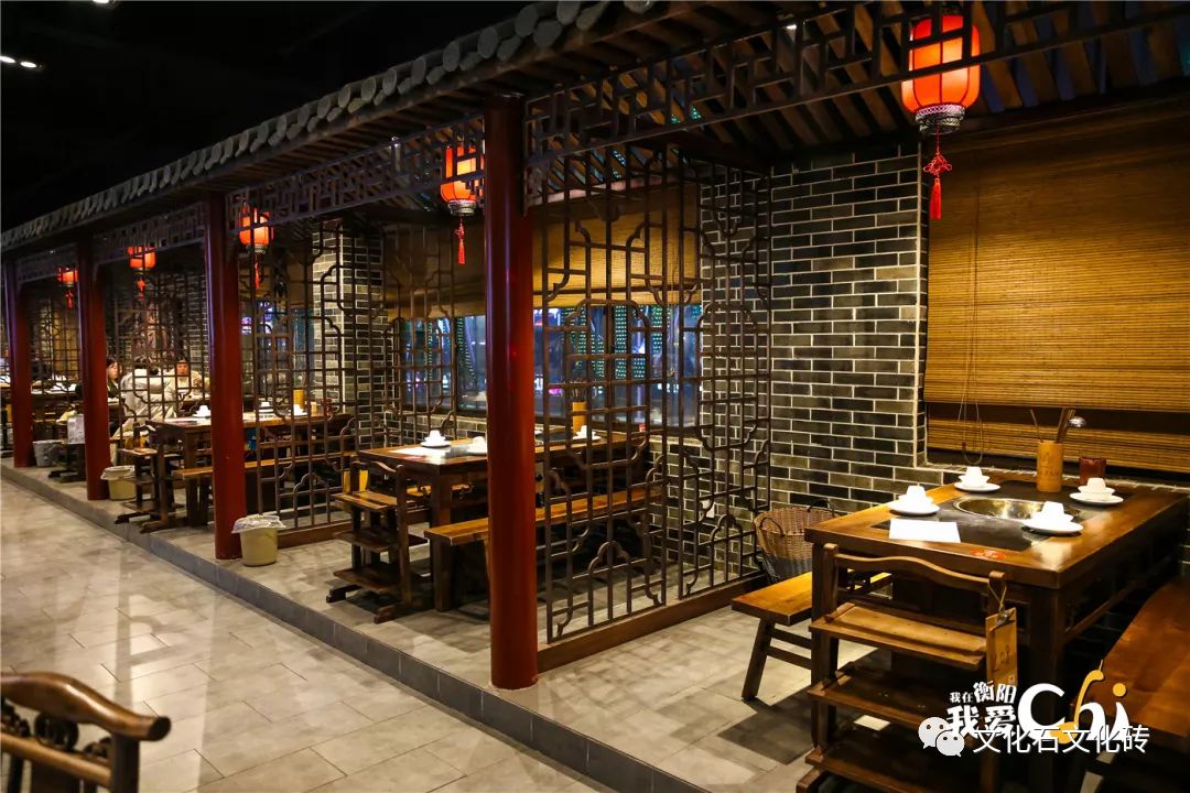 四川仿古火鍋店
