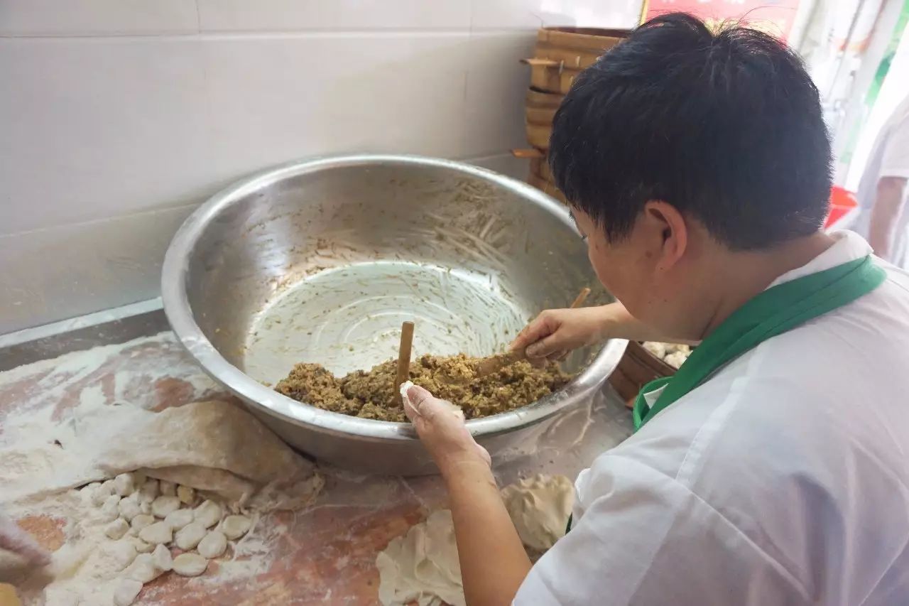 比户部巷还牛逼！藏在武汉闹市，家家都是网红店，你吃过几家？