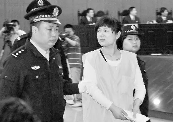 吴英：亿万富姐昙花一现的商业帝国，“透支消费”背后人性的阴霾